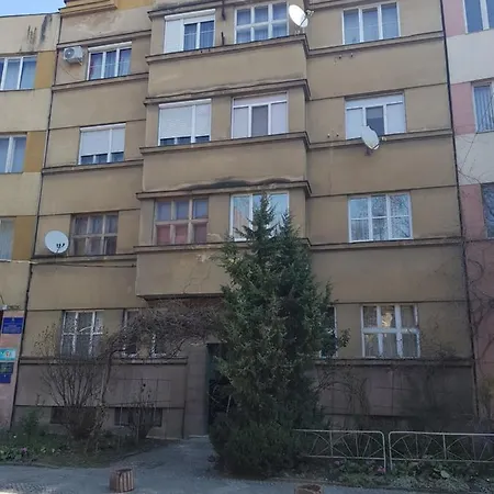 Історичний Центр! Нова Затишна Квартира Сакура! * Užhorod